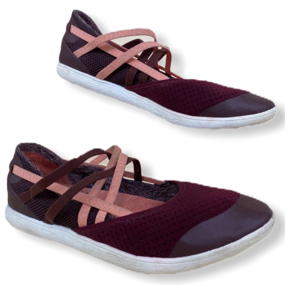 Women’s Burgundy & Pink Cross-Strap Casual Flats